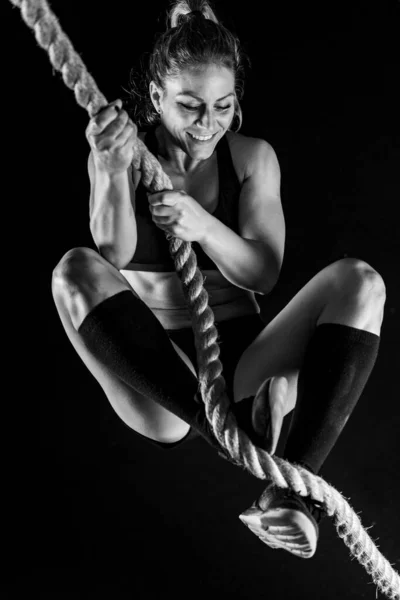 Cross Training Rope Climbing Exercise — Stock Photo, Image