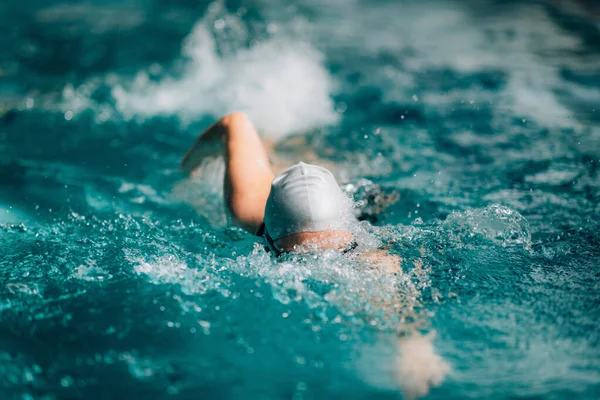 Divertimento Fronte Crawl Nuoto Piscina — Foto Stock