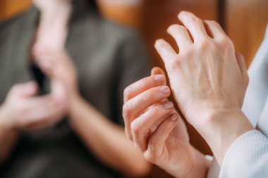 EFT ya da duygusal özgürlük tekniği, ince bağırsak meridyeninin dengelenmesi