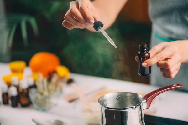 Ätherische Ölextrakte Für Die Hausgemachte Seifenzubereitung — Stockfoto