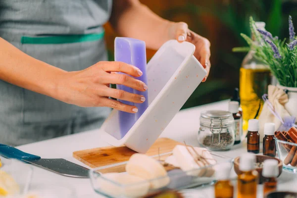 石鹸製造工程 自宅で石鹸を作る — ストック写真