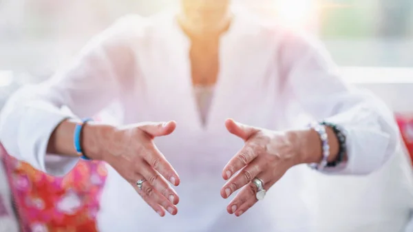 Mentális Összpontosítás Javítása Meditáció Kézmozdulatok Elme Erejének Koncepciója — Stock Fotó