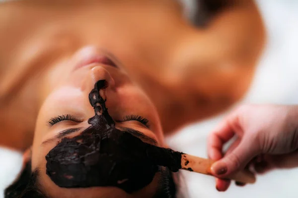 Chocolate Face Mask Massage — Stock Photo, Image