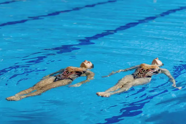 Elegance Synchronized Swimming Female Duet Dedicated Training Session Mastering Intricate — Stock Photo, Image
