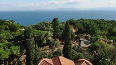 Prenslerin Adaları, İstanbul, Türkiye 'nin havadan görünüşü. Feribot yolculuğu ve turizm için harika bir yer. Güzel manzara.