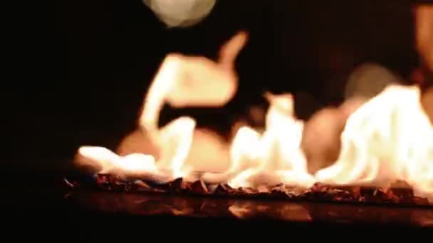 Fogo Arde Terraço Verão Aquecedor Gás Terraço Verão Restaurante Textura — Vídeo de Stock