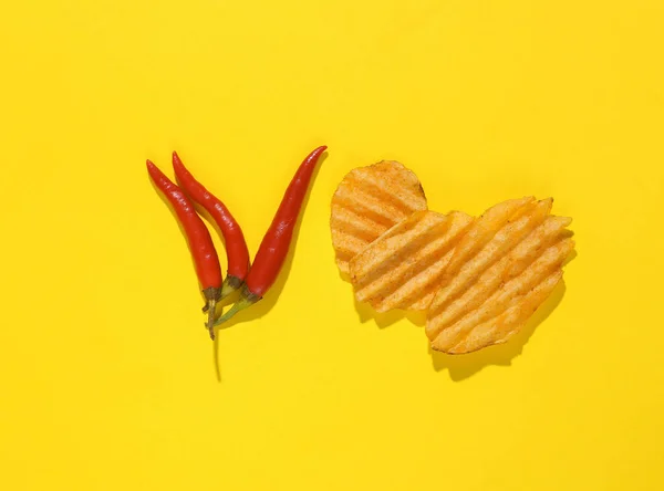 Potato Chip Chili Paper Isolated Yellow Background — Stock Photo, Image