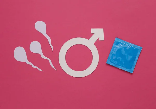 Verhütung Kondomverpackung Und Spermien Mit Gender Männchen Symbol Auf Rosa — Stockfoto