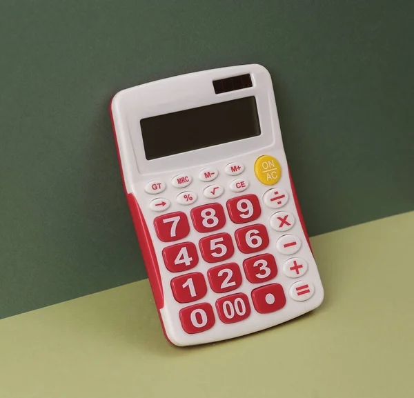 Kalkulator Dengan Dua Warna Latar Belakang Hijau Konsep Bisnis Minimal — Stok Foto