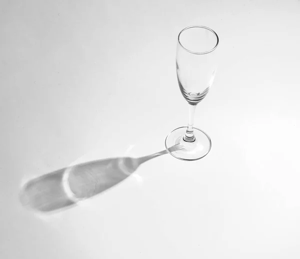 Естетичний Знімок Порожнього Келиха Шампанського Довгою Тінь — стокове фото