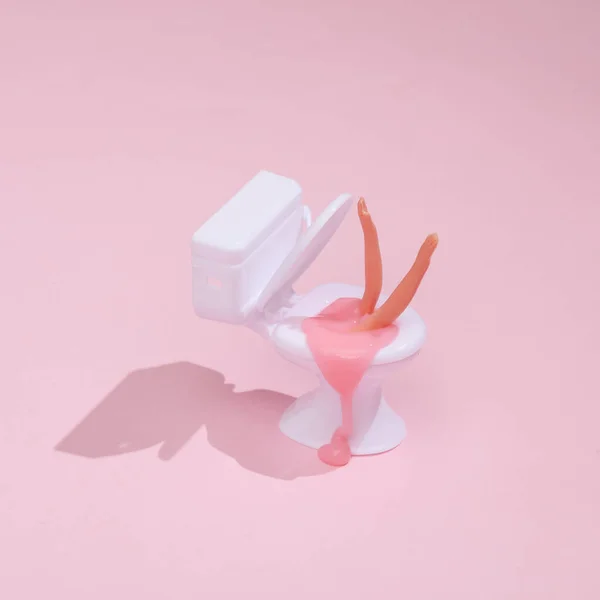 Креативная Планировка Туалет Слизью Ладонью Ярко Розовом Фоне Тенью Визуальный — стоковое фото