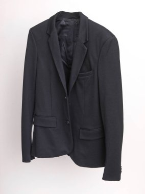 Beyaz arka planda erkek ceketi.