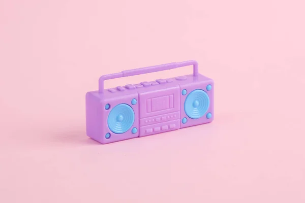 Műanyag Miniatűr Boombox Audio Lejátszó Rózsaszín Alapon — Stock Fotó
