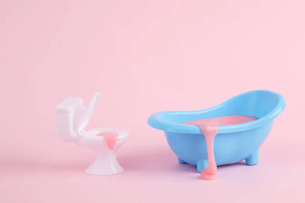 Toalett Och Badrum Med Slem Rosa Bakgrund Minimal Kreativ Layout — Stockfoto