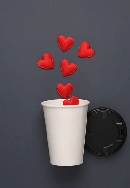 Kávový Šálek Srdcem Šedém Pozadí — Stock fotografie