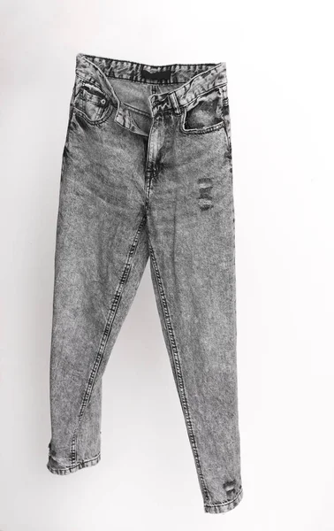 Cinza Mães Caber Jeans Fundo Branco — Fotografia de Stock