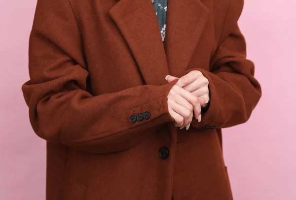 Fashion Woman Dress Woolen Coat Posing Pink Background — Stock Photo, Image