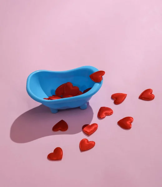 Koupelna Umyvadlo Srdcem Růžovém Pozadí Milostný Koncept Valentýn Únor Kreativní — Stock fotografie