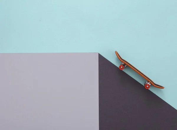 장난감 스케이트 광학적 착시입니다 기하학적 주의적 창조적 — 스톡 사진