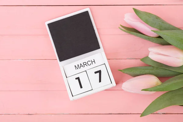 Block Wooden Calendar Date March Tulips Pink Table Spring Composition — Stock Photo, Image