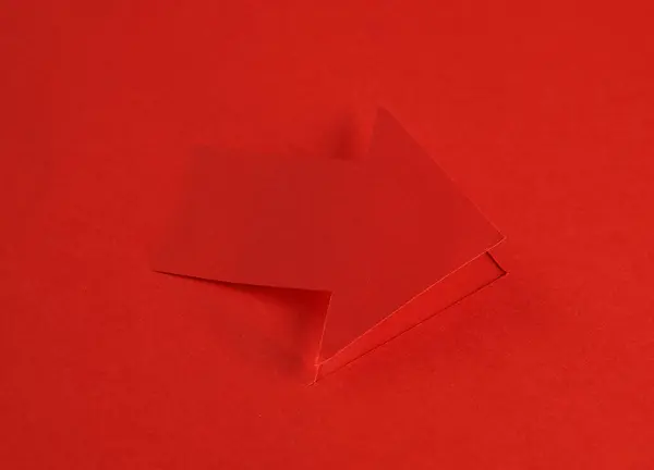 Flecha Roja Papel Cortado Cerca —  Fotos de Stock