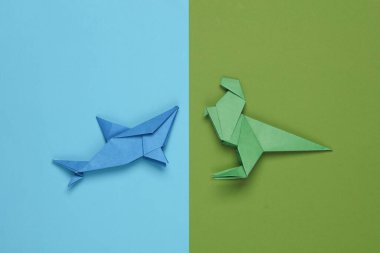 Kağıt üzerinde Origami köpekbalığı ve dinozor