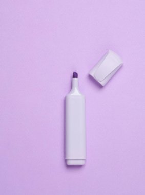 Pastel arka planda keçeli kalem ya da işaret. Üst Manzara. Yaratıcı yerleşim