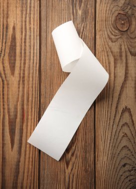 Boş Nakit Fiş Satışları Tahta arka planda Kontrol