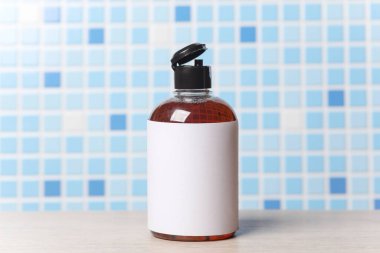 Banyodaki sabun şişe