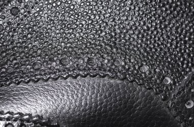 Siyah deri çizmeleri kapatın.