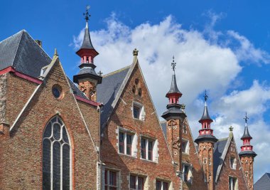 Bruges, Belçika, eski kasabanın mimarisinin ayrıntıları.