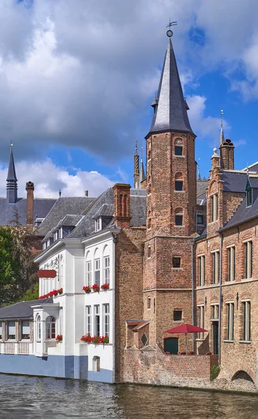 Brugge België Architecturen Van Oude Stad Nex Naar Het Hoofdkanaal — Stockfoto