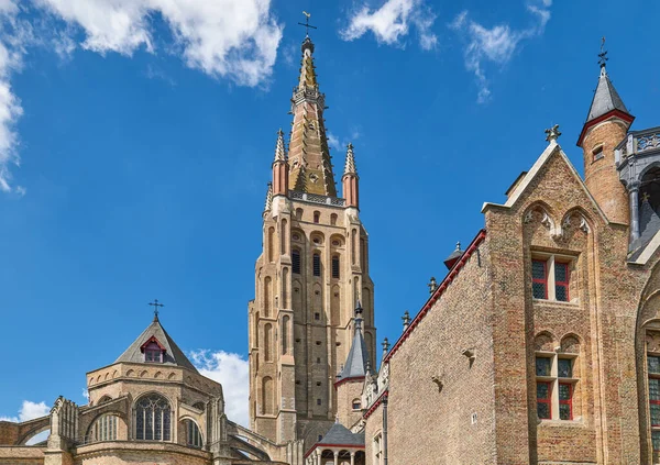 Brugge België Uitzicht Klokkentoren Van Onze Lieve Vrouwekerk — Stockfoto