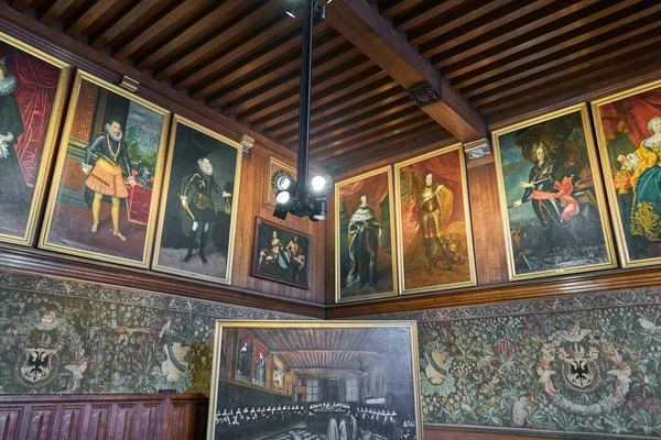 Bruges Belgio Luglio 2020 Dipinti Antichi Una Sala Del Palazzo — Foto Stock