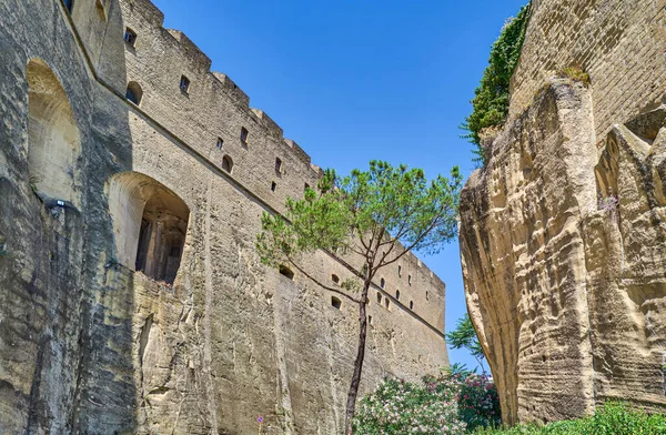 Νάπολη Ιταλία Ιουλίου 2019 Άποψη Των Τειχών Του Κάστρου Του — Φωτογραφία Αρχείου