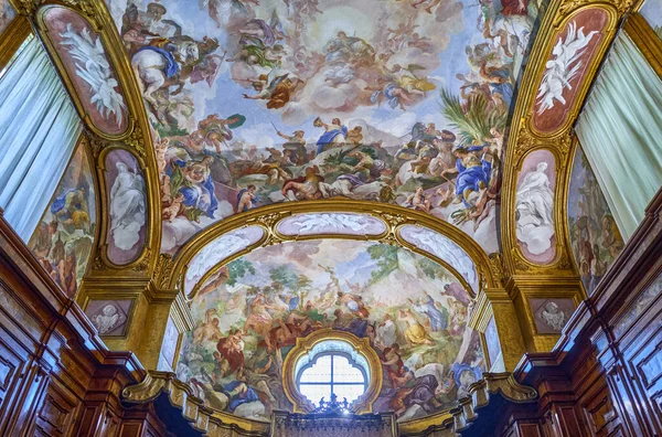 Neapol Itálie Července 2019 Freskovaný Strop Kaple Pokladu Kostela Charterhouse — Stock fotografie