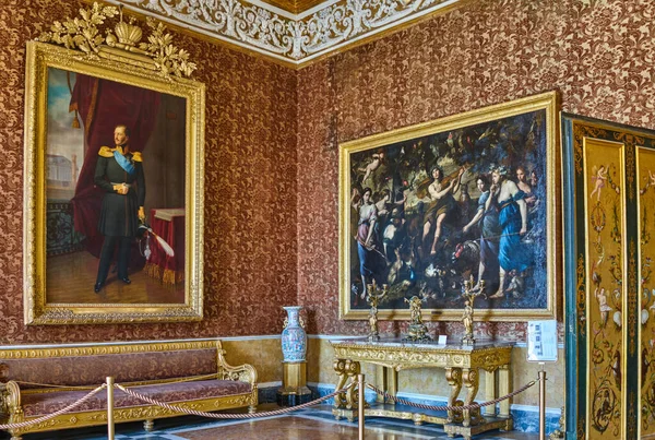 Nápoles Italia Marzo 2019 Los Apartamentos Reales Del Palacio Real —  Fotos de Stock