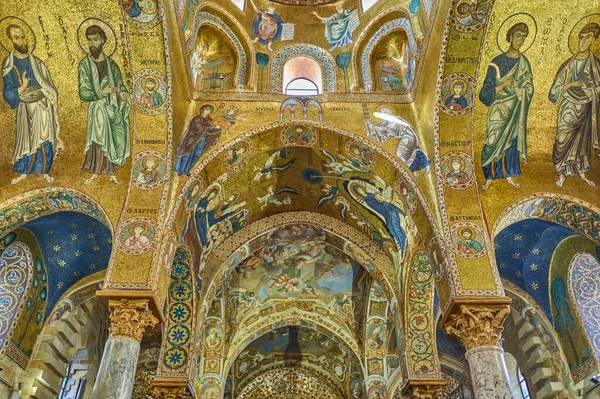 意大利巴勒莫 2018年12月26日 圣玛利亚教堂内的拜占庭镶嵌画 也被称为 Martorana — 图库照片