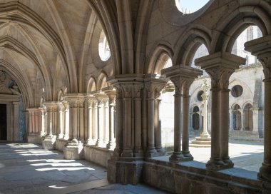 Porto, Portekiz - 18 Nisan 2023: Porto Katedrali Manastırı)