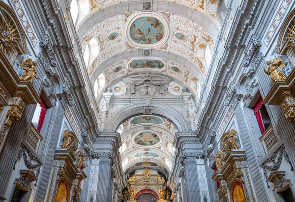 Порту Португалия Апреля 2023 Года Нефе Церкви Дос Терсейрос — стоковое фото