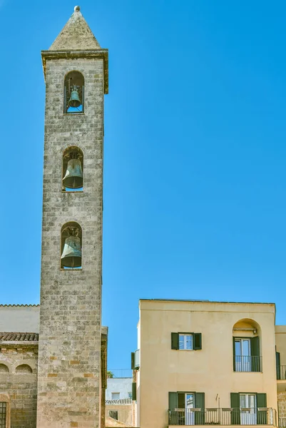 イタリアのタラント 聖カタルトー大聖堂の鐘楼 — ストック写真