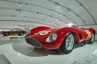 Maranello, İtalya - 6 Mart 2019: Ferrari Müzesi, Ferrari Yılın 500 TRC 'si