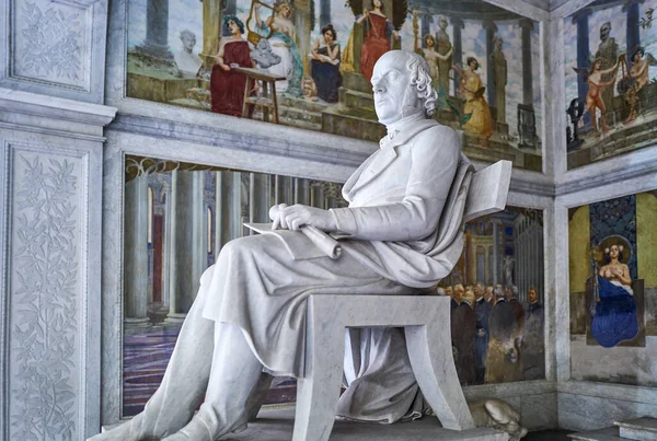 모데나 이탈리아 2019 건축가 루이지 폴레티의 대리석 조각상 무세이 박물관 — 스톡 사진