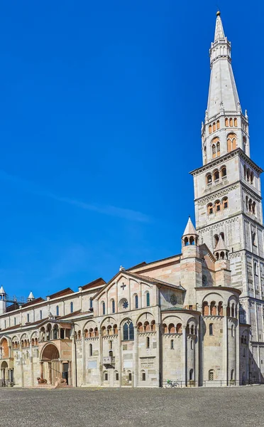 Módena Italia Vista Del Ábside Catedral Con Torre Ghirlandina — Foto de Stock