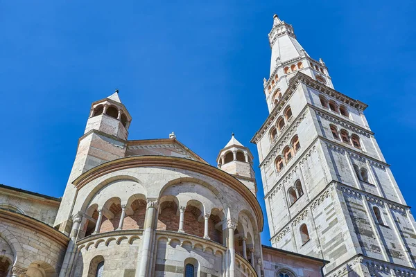 Modena Talya Ghirlandina Kulesiyle Katedral Yükseliş Görüntüsü — Stok fotoğraf
