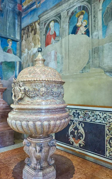 Modena Itálie Března 2019 Mramorová Křtitelnice Fresky Katedrále — Stock fotografie