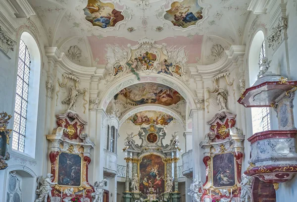 ドイツのマヤナ島 2023年6月14日 聖マリア教会の内部の絵画と装飾 — ストック写真
