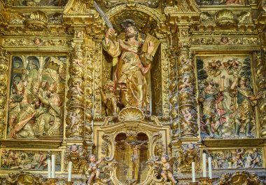 Barselona, İspanya - 15 Mart 2019: Kutsal Haç Katedrali 'nde Aziz Mark' ın sunağı.