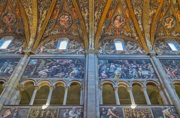 意大利帕尔马 2020年2月11日 圣玛丽亚阿斯松塔主教座堂前厅壁画的细节 — 图库照片