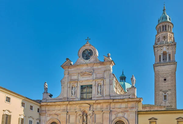 Parma Italië Uitzicht Bovengevel Van San Giovanni Kerk Klokkentoren — Stockfoto